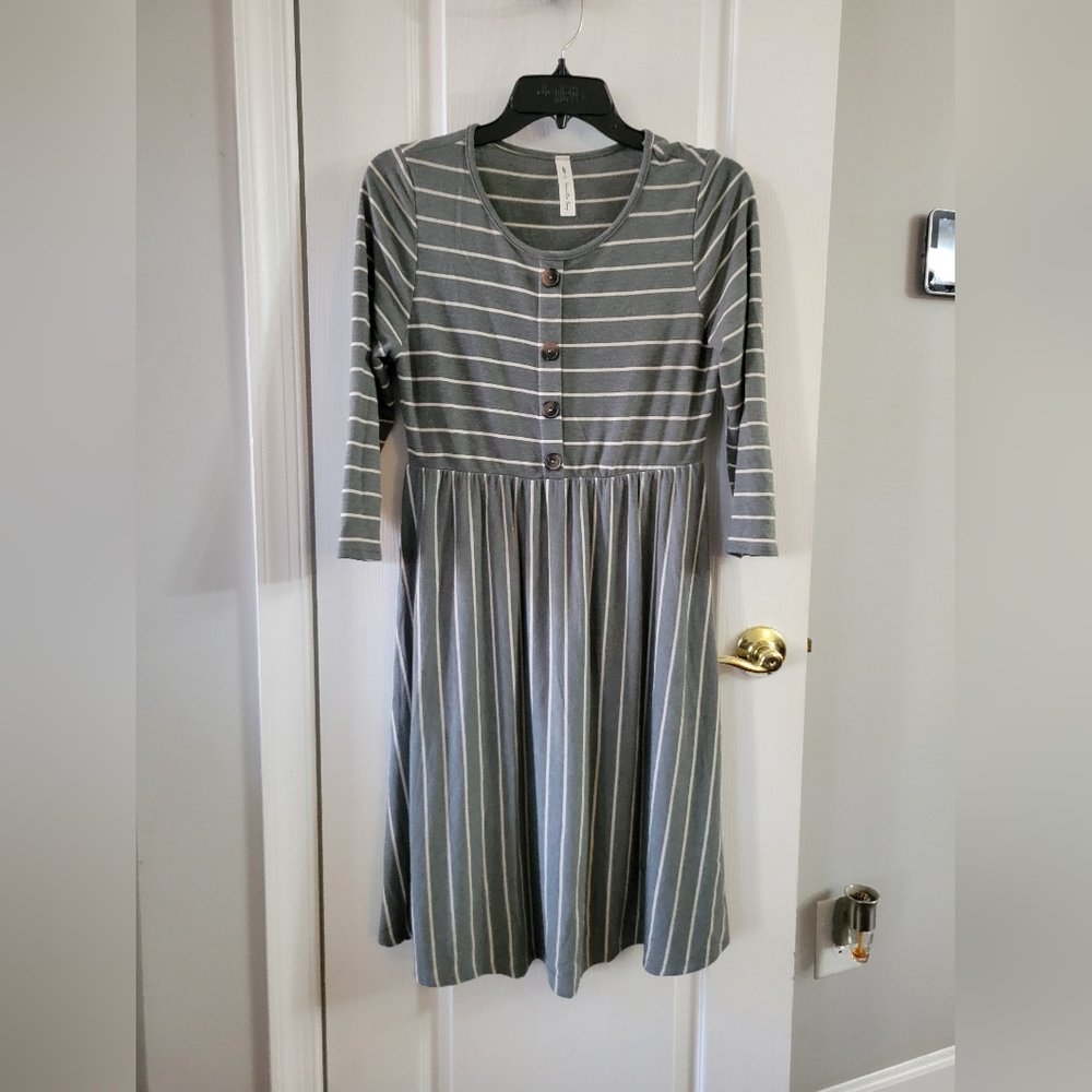 Vanilla Bay Striped Button Empire Waist 3/4 Sleeve Midi Dress Size Medium